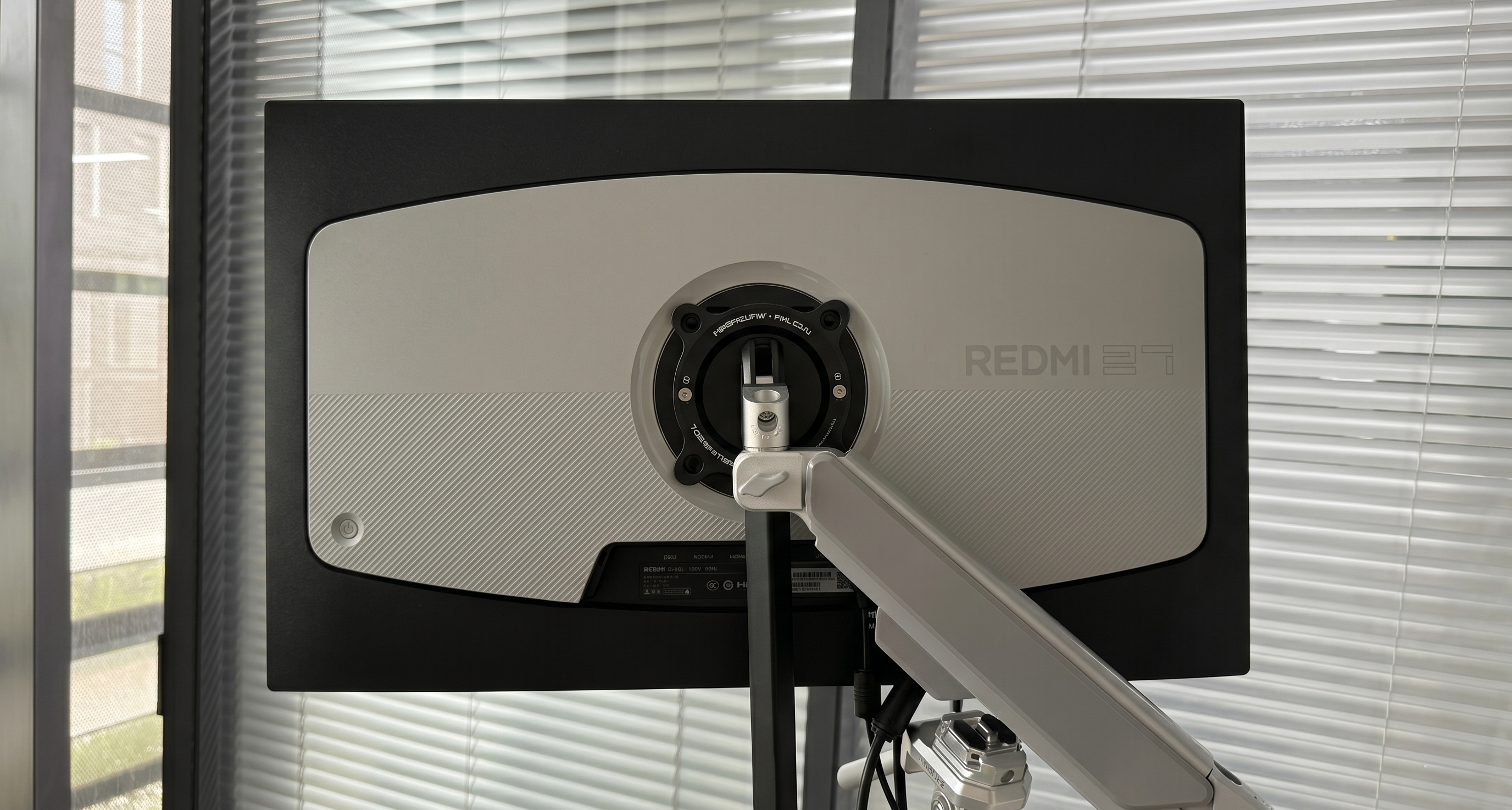 1499的4K显示器 红米G27U 2026实测 上市就卖断货 能买但别急着冲