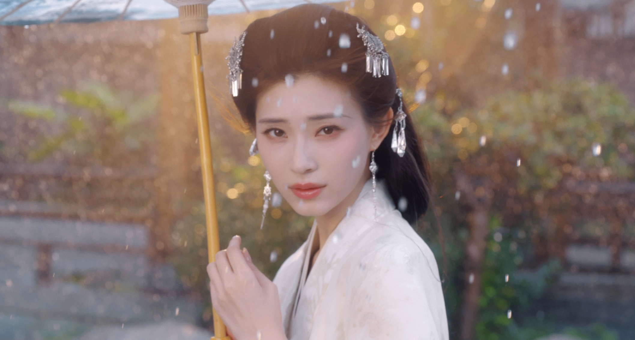 絕對不能拋開女色不談，《代號三國龍起》這絕對是一款好遊戲！