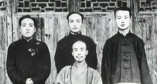 半世繁華半世僧，世間再無  李叔同