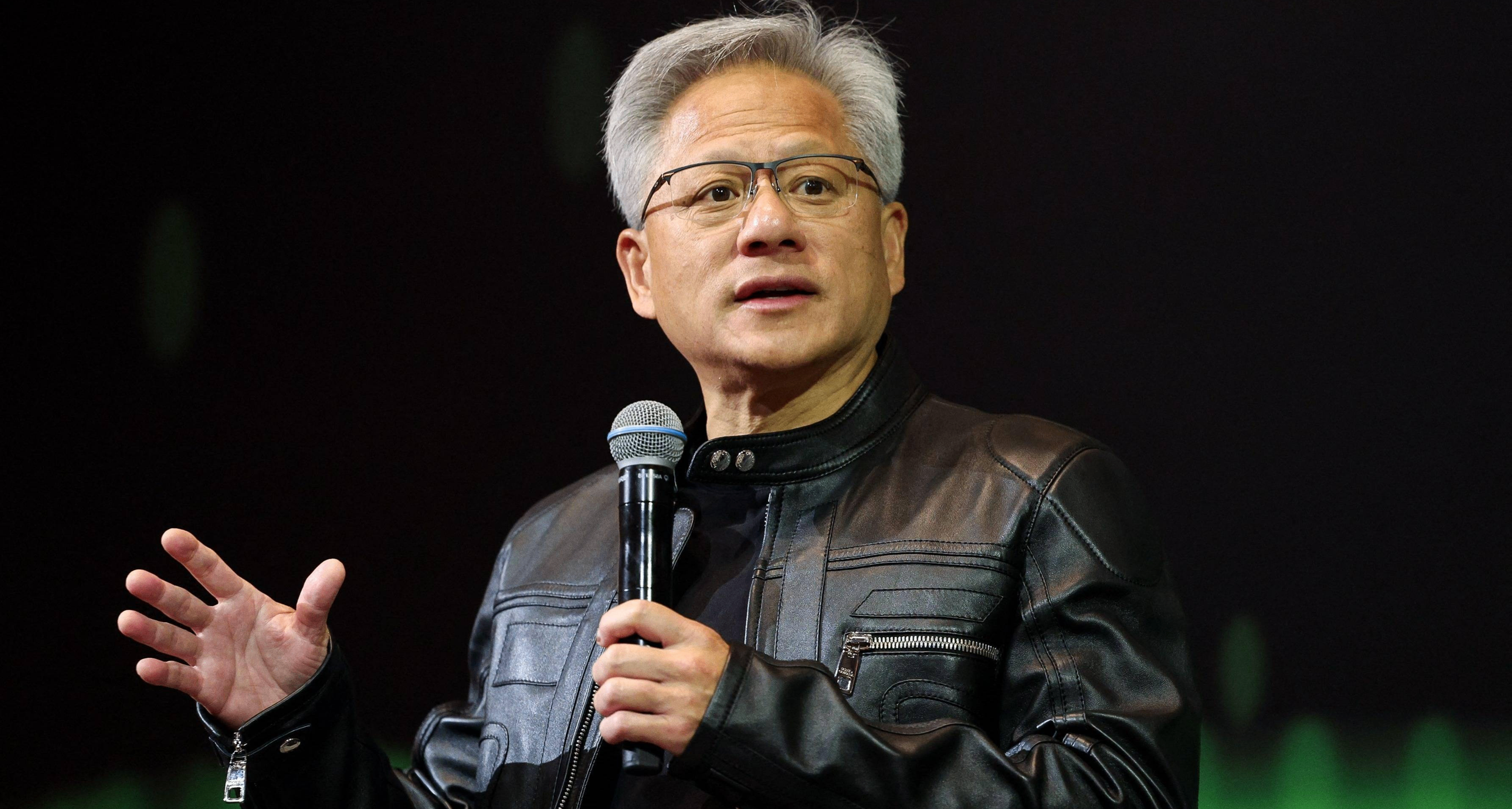 英偉達CEO黃仁勳年薪縮水近1億，但仍有約2.47億人民幣......