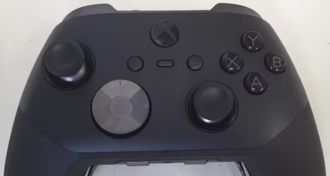 Xbox精英手柄3泄露：支持Wi-Fi 6、可拆卸电池，底部还多了滚轮？