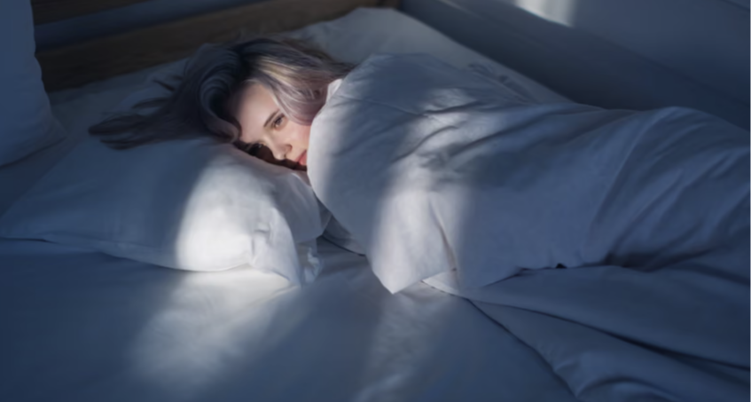 美國青少年睡眠時間創歷史新低，僅22%高年級學生每晚睡足7小時。