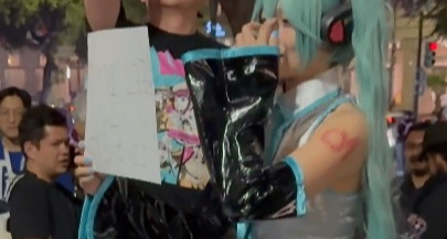 ??? 美國漫展上Coser公然兜售