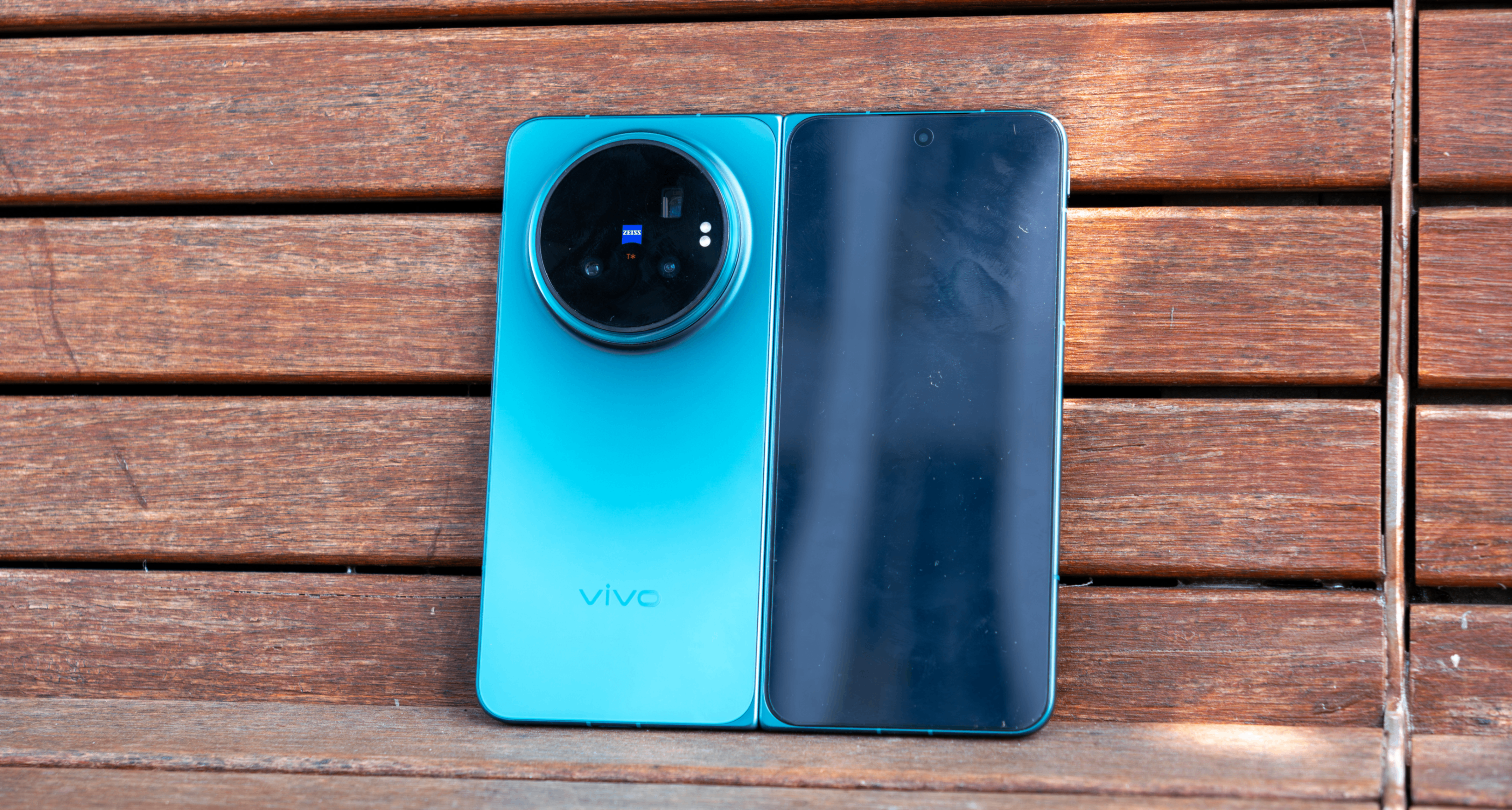7999就能買到老羅夢想中TNT的樣子 vivo X Fold6大摺疊體驗