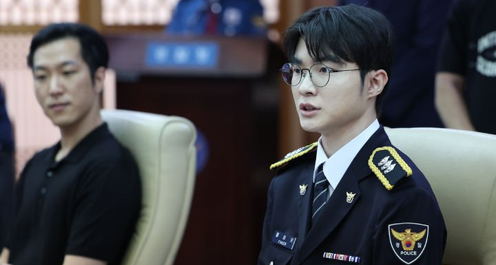 從召喚師峽谷到警徽之下，Faker獲封韓國名譽警長