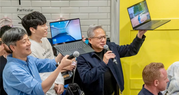 128G内存的笔记本来了！为本地AI而生！售价1.7万！秋季上市！