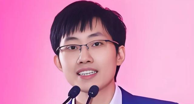 從67億到2668億！DeepSeek創始人梁文鋒財富暴漲3850%登頂全球第一