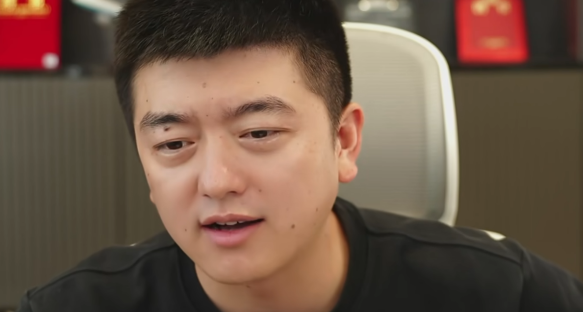 倒反天罡！网友探店