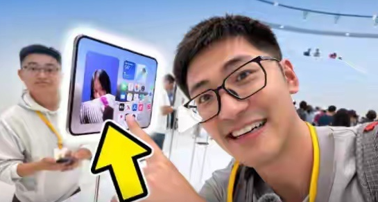 老规矩！影视飓风全员发 iPhoneDuo ，实习生、刚入职员工也有份