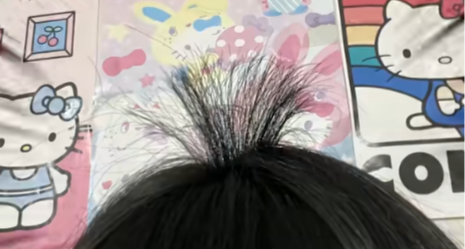 一代人有一代人的審美！10 後學生流行起呆毛髮型，類似“可達鴨”