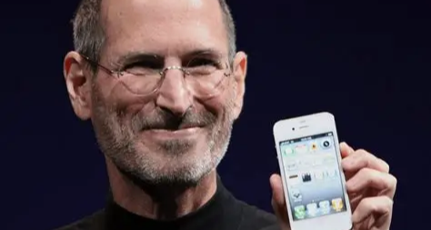一代神机 iPhone4 的“致命缺陷”！让乔布斯震怒的天线门风波