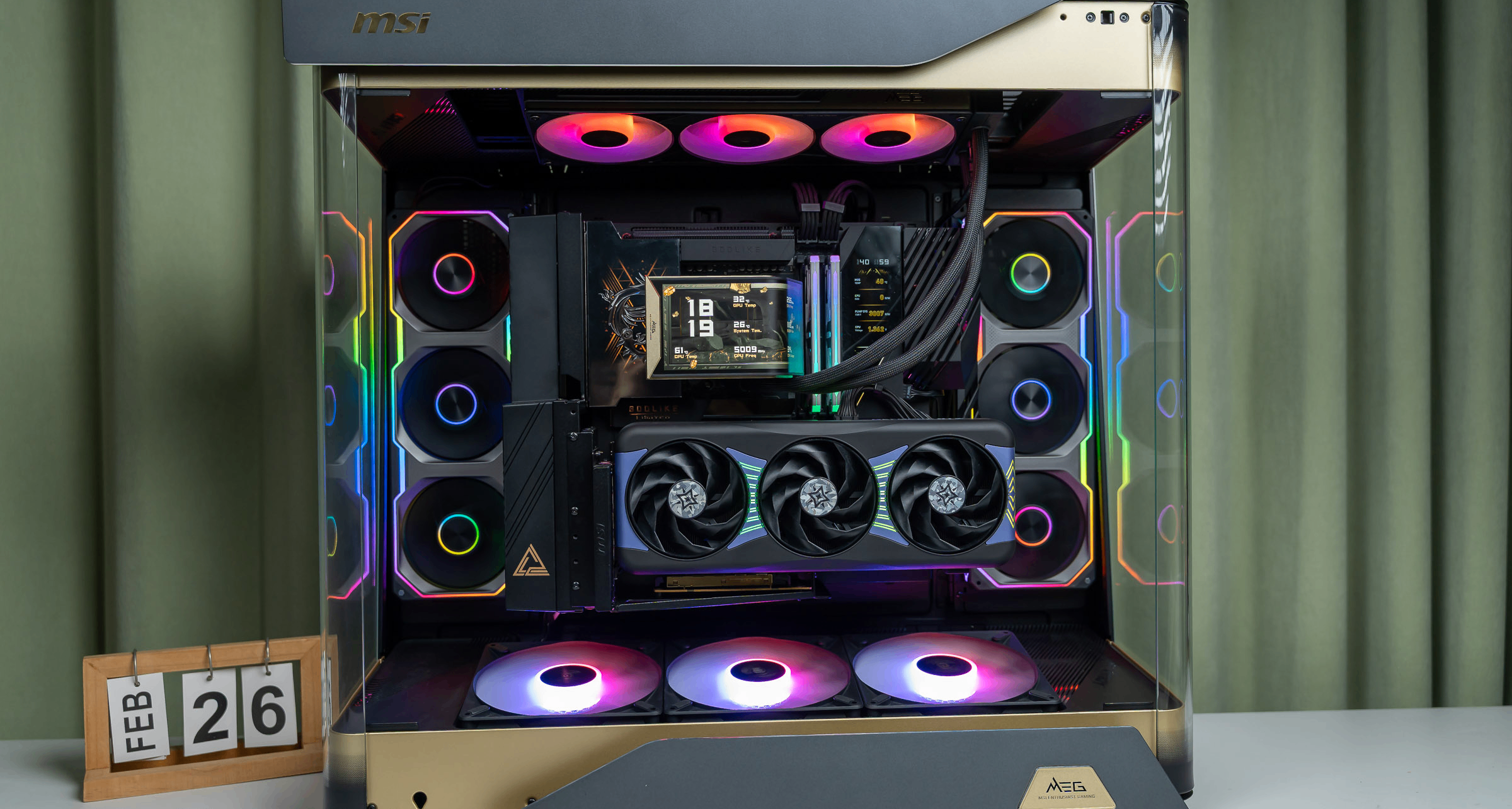 全景海景房的終極形態？微星MEG MAESTRO 900R超神機箱 評測