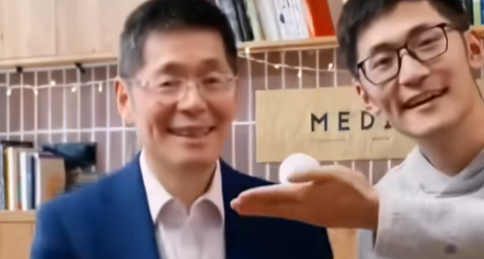 Tim 父親出任影視颶風董事長，Tim 仍是最大股東，持股 51.77 %