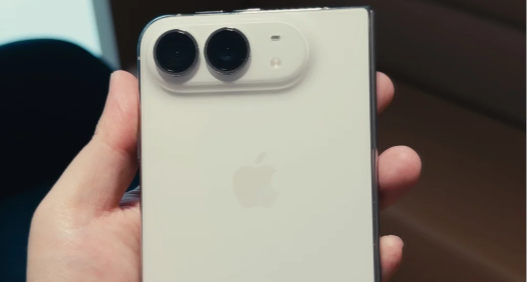 iPhone Duo 維修價格出爐：內屏損壞 7998 元，電池 1898 元更換