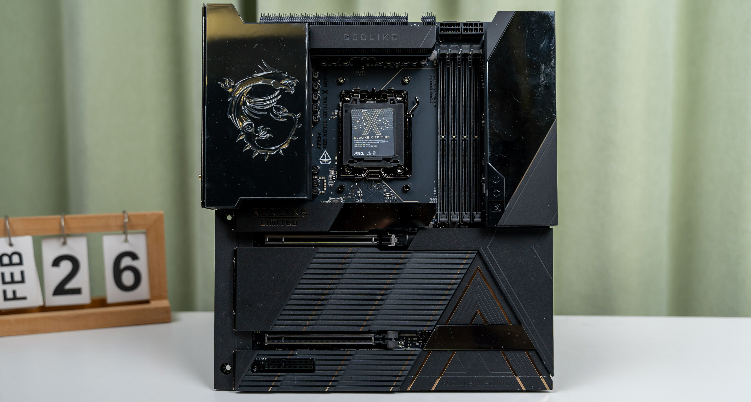 AM5的終極形態？微星MEG X870E GODLIKE X EDITION超神十週年主板