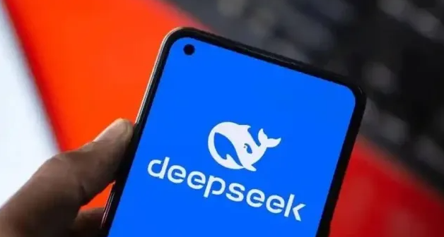 登頂全球第一！DeepSeek 周調用量 33.6 萬億 Token